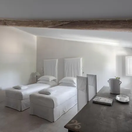 Hotel Les Maisons De L'hotel Particulier 3*